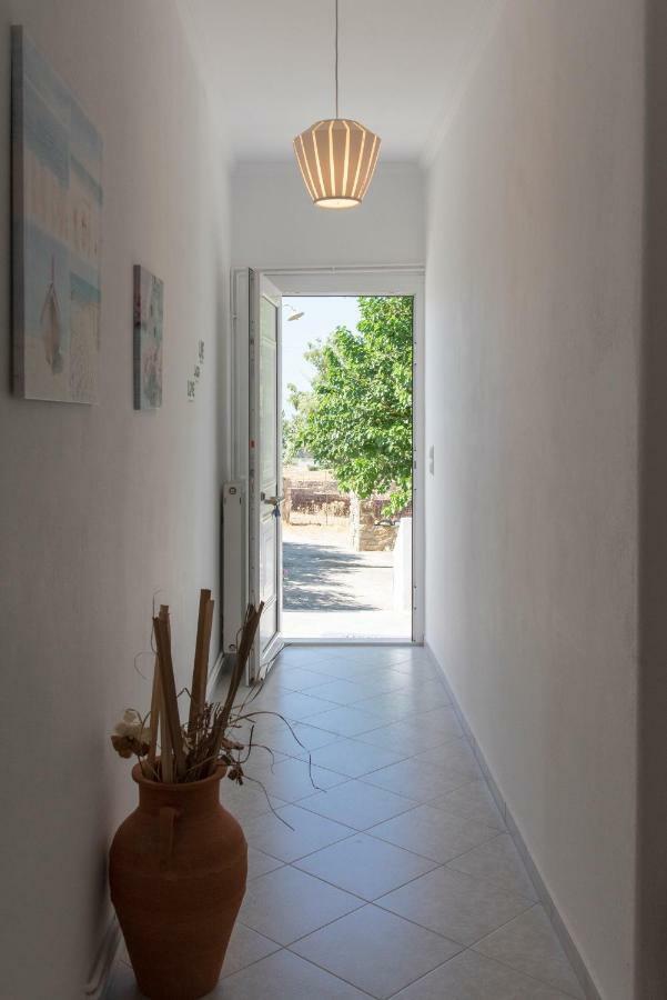 Villa Tonia Parasporos Exteriör bild