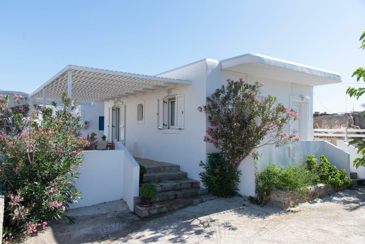 Villa Tonia Parasporos Exteriör bild