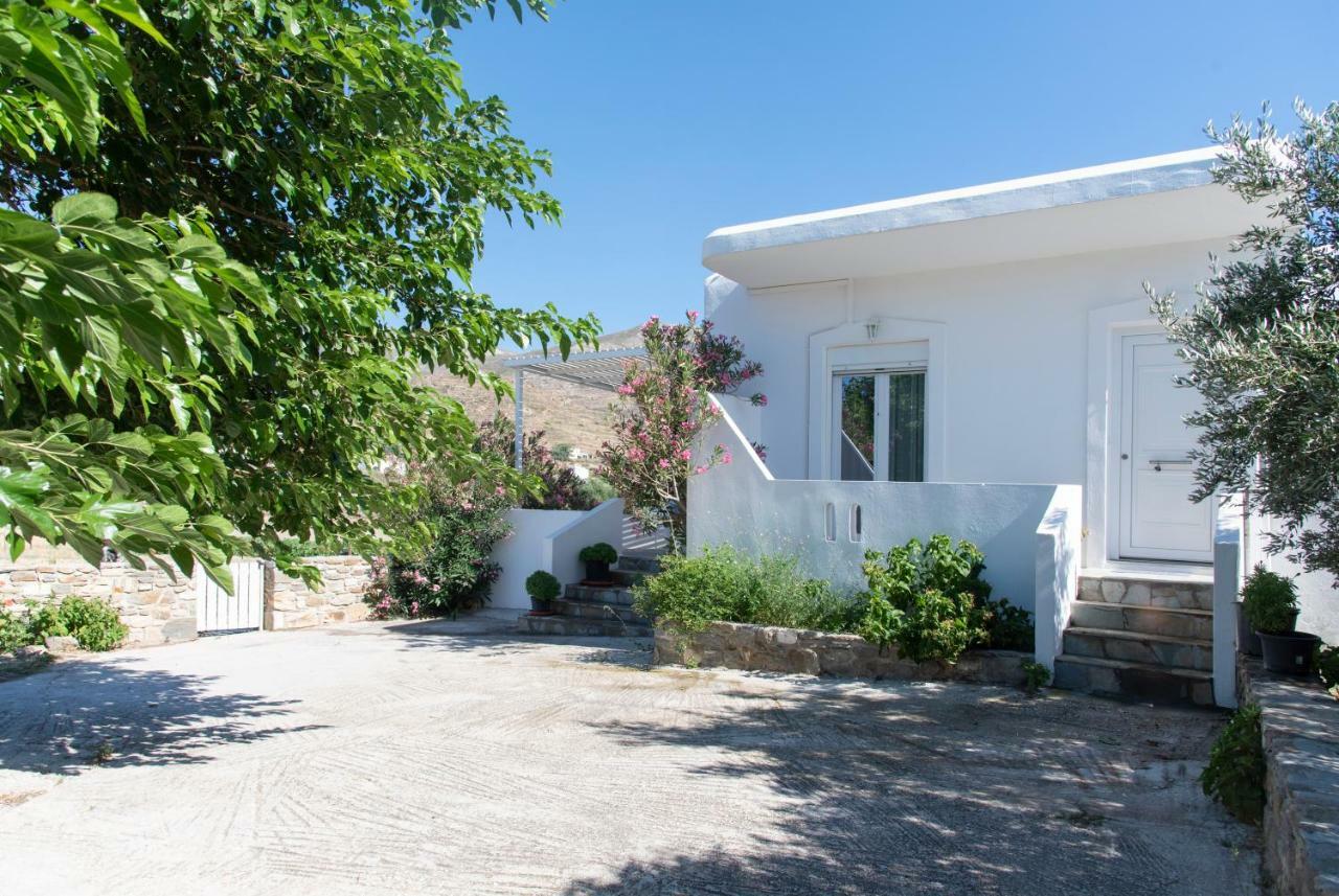 Villa Tonia Parasporos Exteriör bild